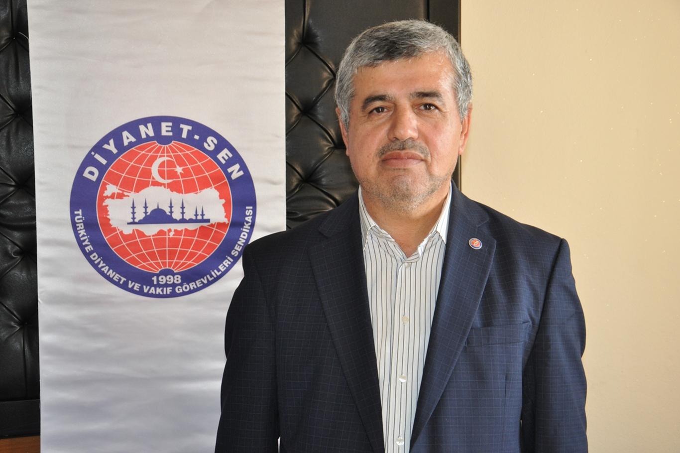 “İki cihan saadeti, Resulullah’ı bilmek ve sevmekle mümkündür” “İki cihan saadeti, Resulullah’ı bilmek ve sevmekle mümkündür”
